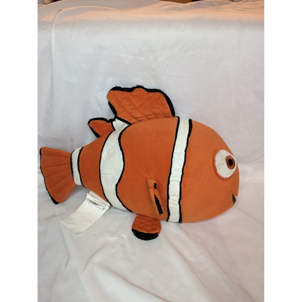 AUTHENTIC Disney Store Finding Nemo W/ Shiny Scales Stuffed Animal Plush 16”